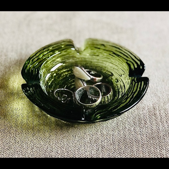 Green Fire and Ice-like Ashtray / Trinket Dish - Picture 2 of 3